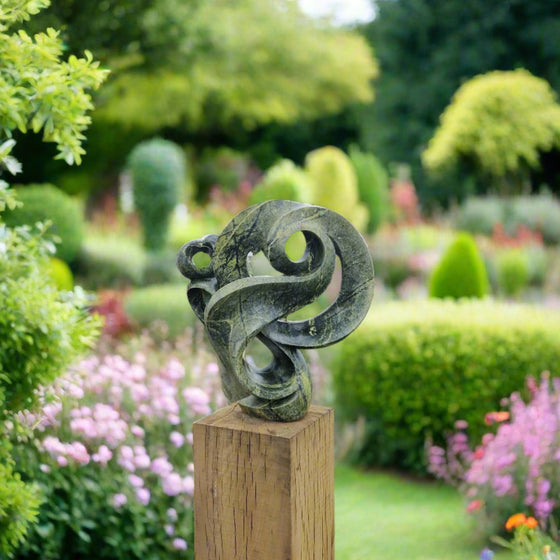Lawn Ornaments and Why They’re So Popular in the UK